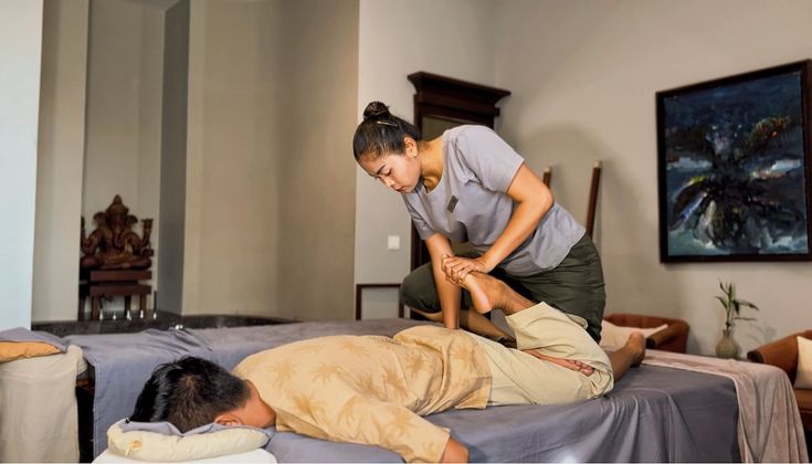 Thai Herbal Heat Massage